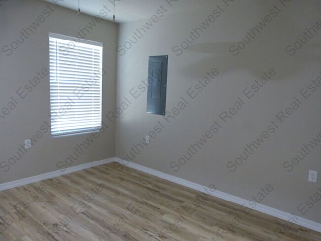 Building Photo - New Construction! 2 bed 2 bath 1 car garage!