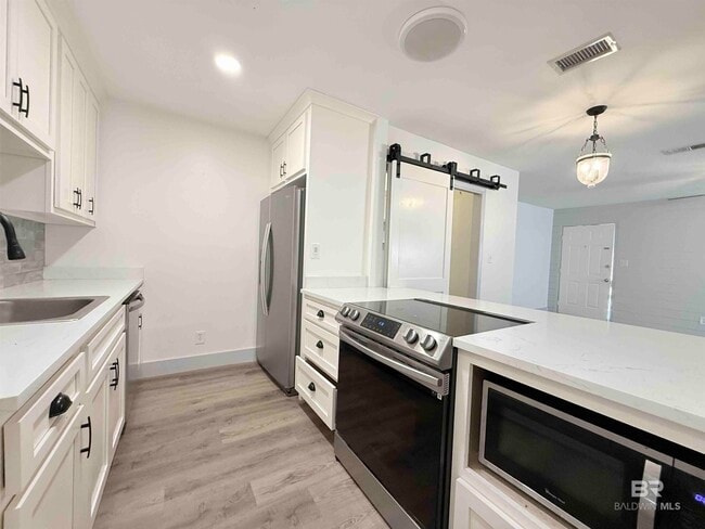 Building Photo - 500 Grant St