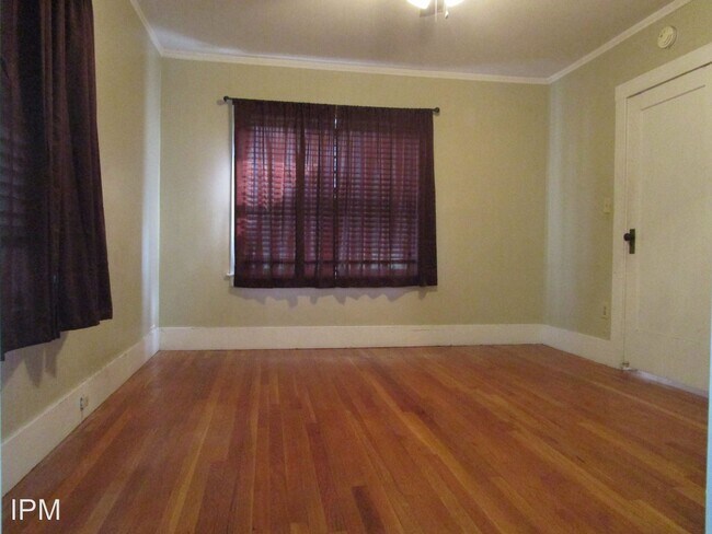 Building Photo - 2 br, 1 bath House - 146 West 2nd Avenue