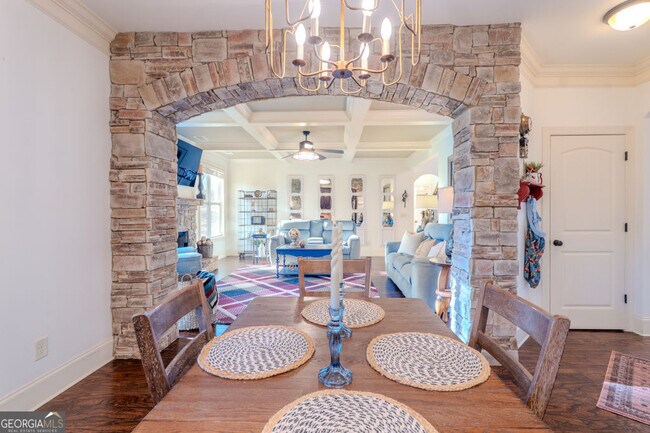 Building Photo - 203 Davis Mill Road