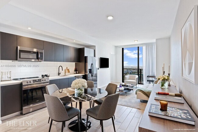 Building Photo - 398 NE 5th St