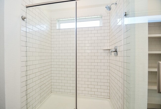 Building Photo - 8034 House bank Ln