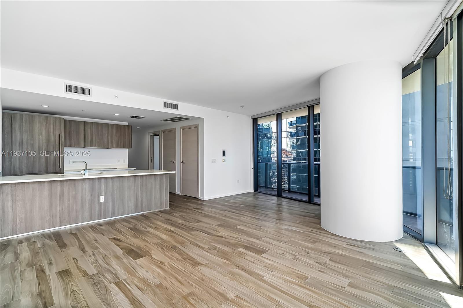 Building Photo - 801 S Miami Ave