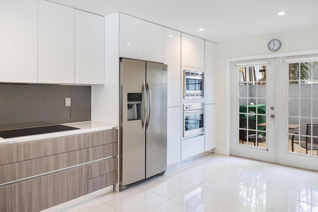 Building Photo - 9703 SW 142nd Ct