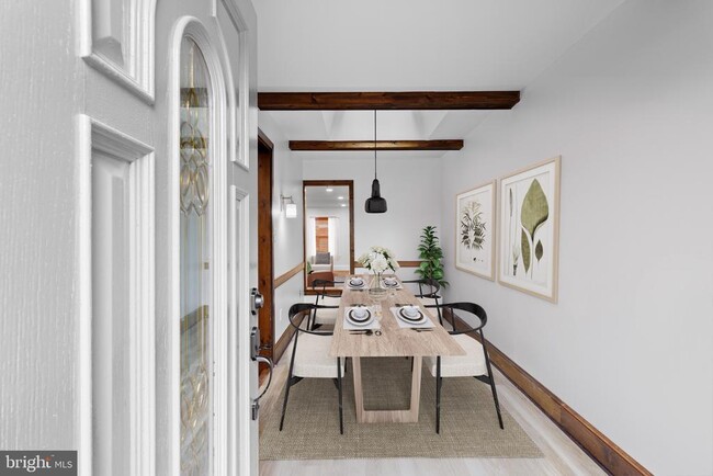 Building Photo - 1616 W 16th St