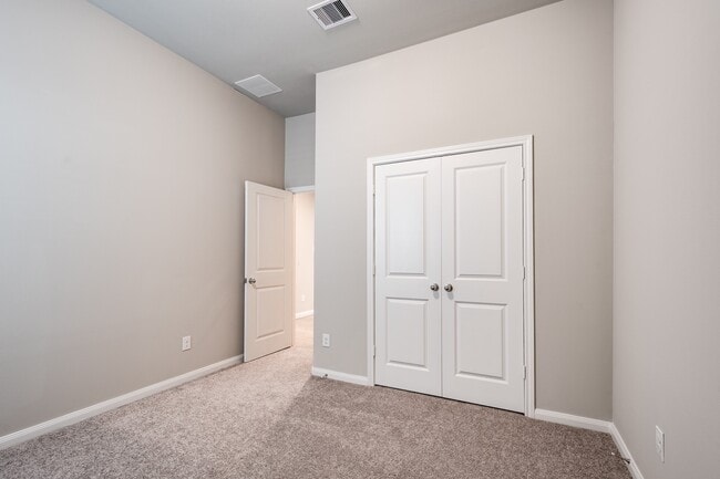 Building Photo - 3918 Sugardale St