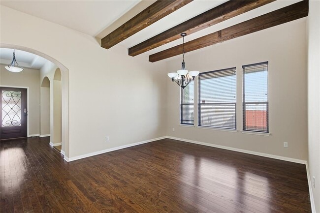 Building Photo - 216 Great Cir Cove
