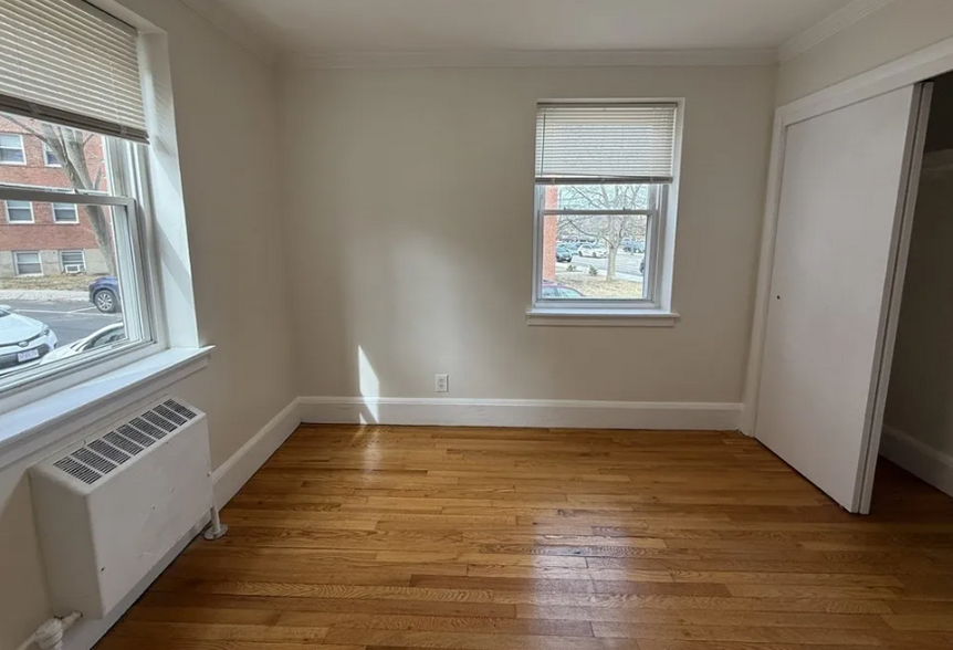 Building Photo - 491 Arborway