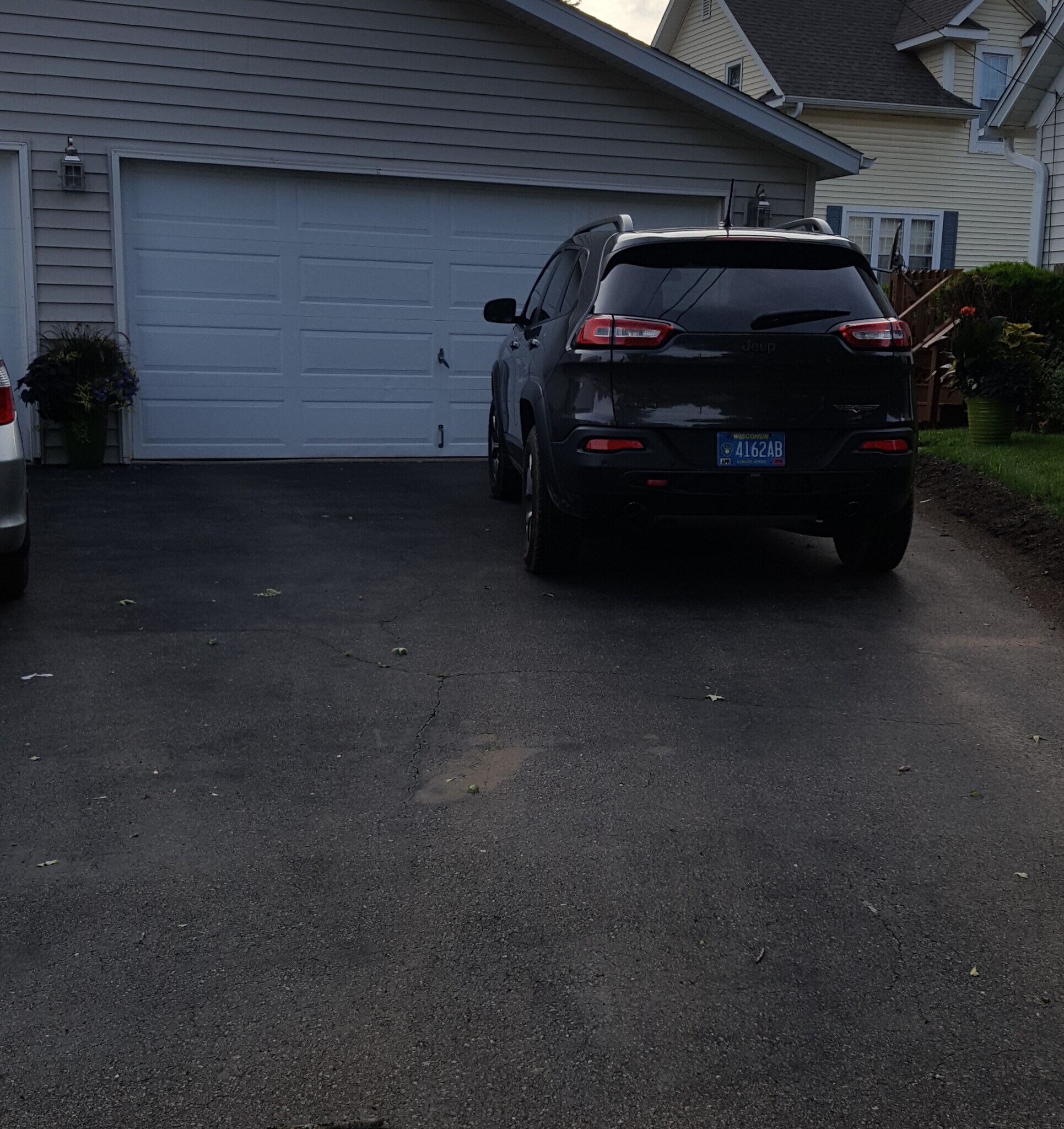 2 Car Garage - 143 River St