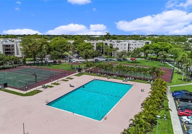 Building Photo - 8760 SW 133rd Avenue Rd