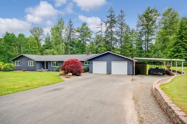 Building Photo - Fantastic Remodel in E Renton Highlands!