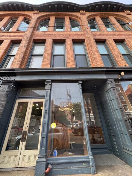 Building Photo - 134 Washington St
