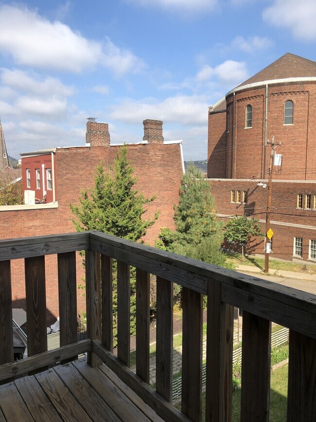 Building Photo - *****Gorgeous Lawrenceville 3-Bed / 1.5 Bath available FOR RENT   July 1st!!******