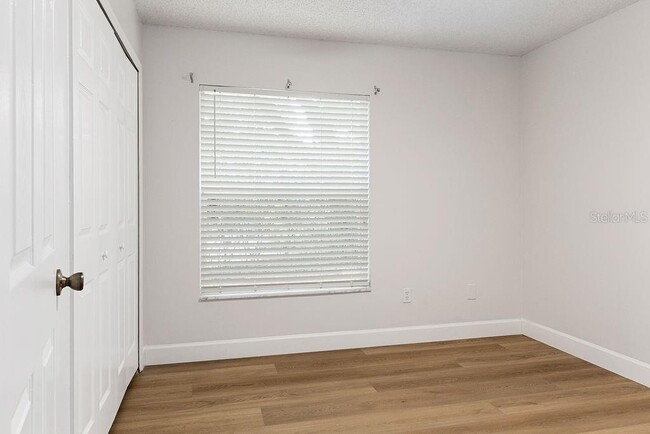 Building Photo - 1425 Whispering Woods Way