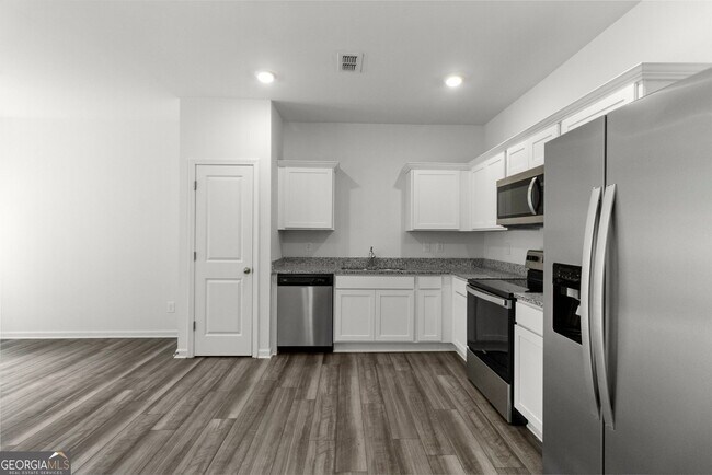 Building Photo - 509 Magnolia Cir