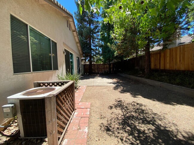 Building Photo - Awesome Folsom Home in Broadstone, Near Ra...