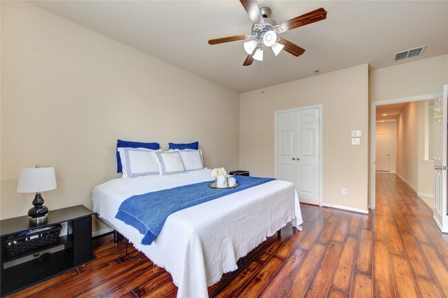 Building Photo - 1243 Glenwood Canyon Ln