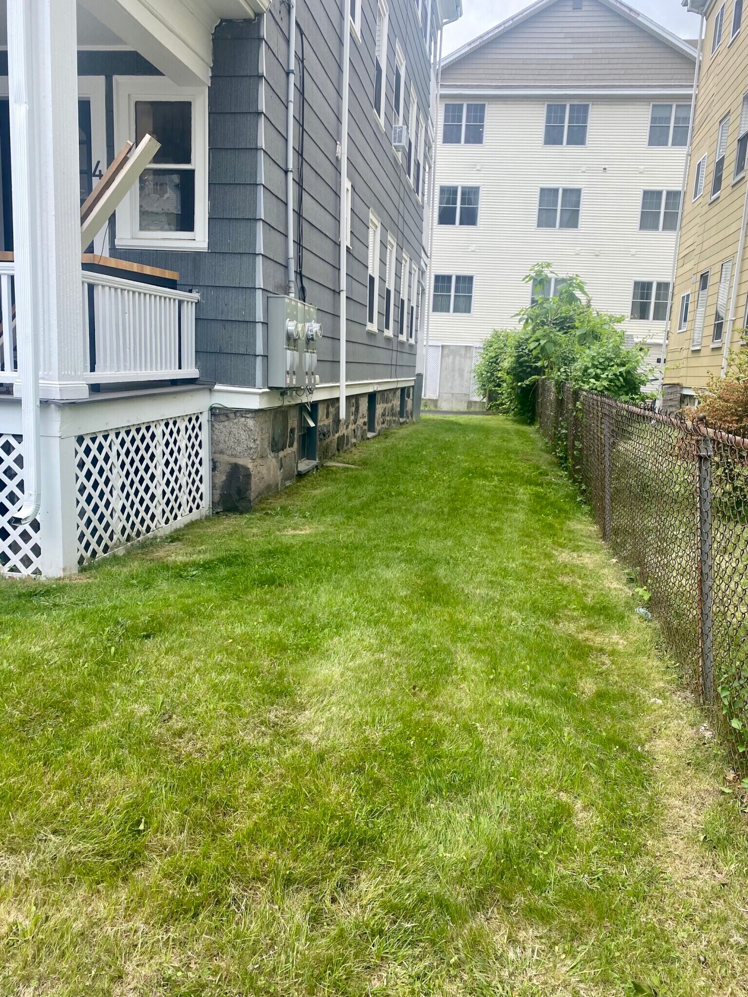 Building Photo - 2 Chester St