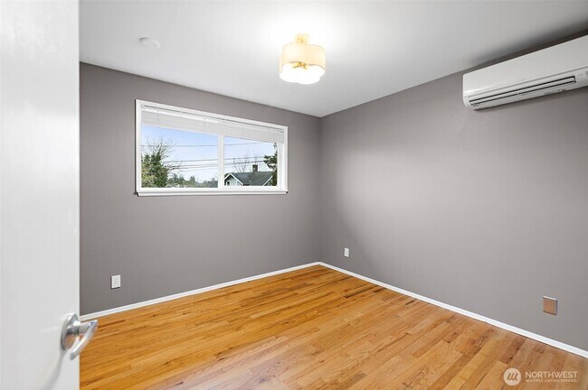 Building Photo - 3831 Letitia Ave S