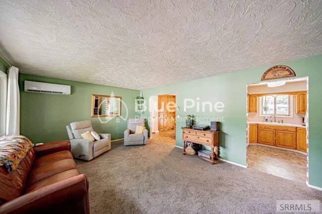 Building Photo - 648 Buckboard Ln