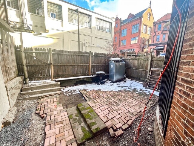 Building Photo - 51 Saint Stephen St