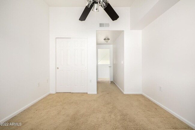 Building Photo - 1920 E Bell Rd