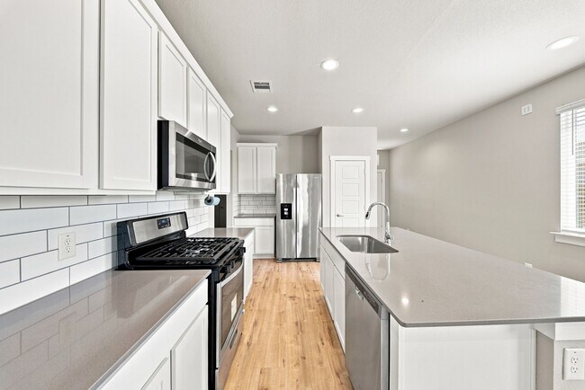 Building Photo - 2807 Chancery Summit Ct