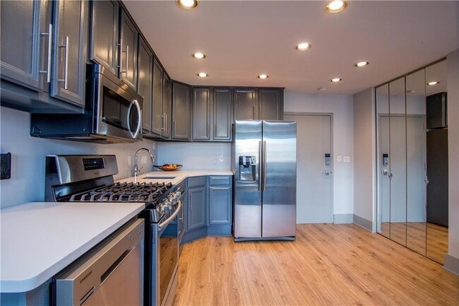 Building Photo - 215 Piedmont Ave NE