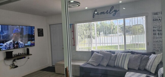 Building Photo - COMPLETELY FURNISHED 3 bed /2 bath  - 55+ ...