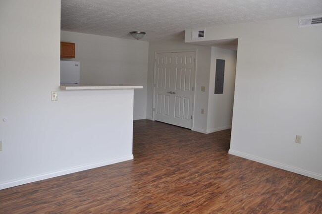 Building Photo - Elizabeth Lodge Apartments