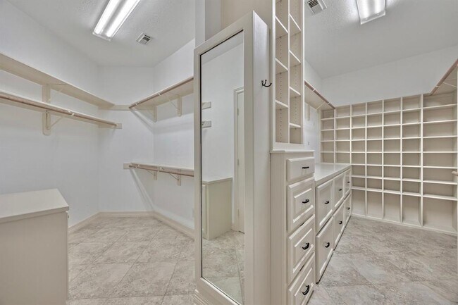 Building Photo - 63 E Slatestone Cir