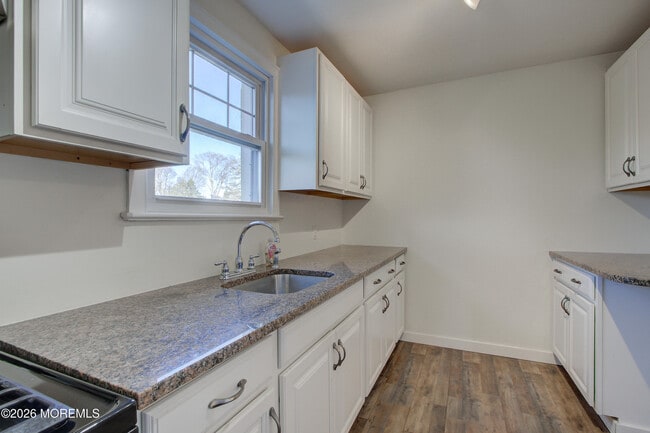 Building Photo - 53 Little Silver Pkwy