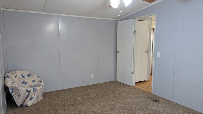 Building Photo - 106 Sumac Ln