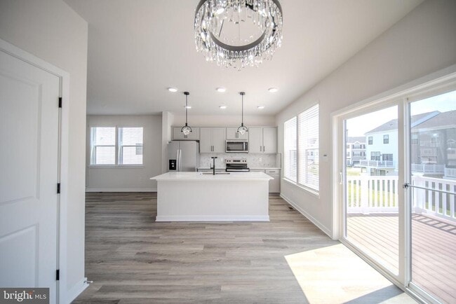 Building Photo - 442 Whirl Ln
