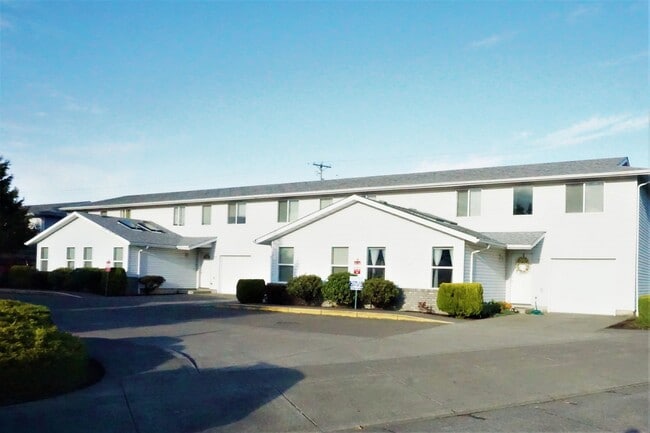 Building Photo - 3 Bedroom Townhome in Southwest Albany