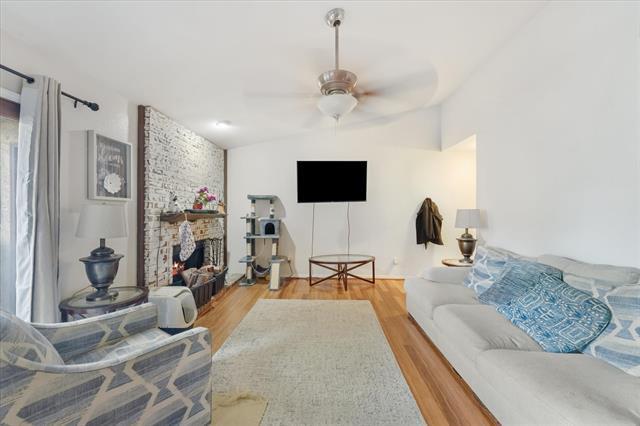 Building Photo - 1301 Memory Ln