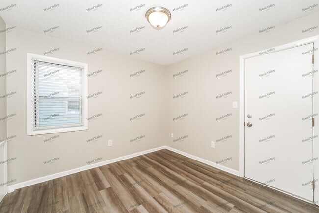 Building Photo - 16209 Glendale Ave