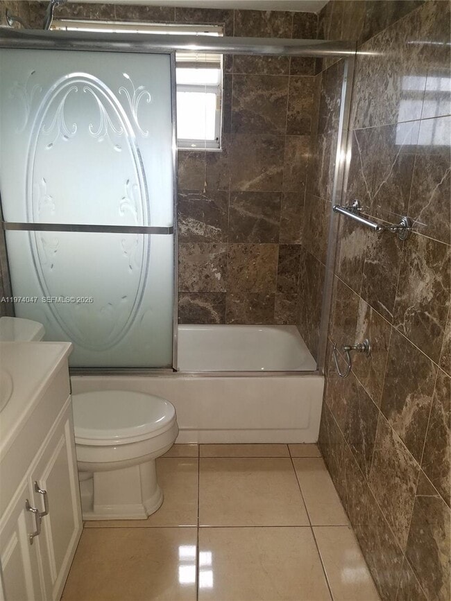 Building Photo - 426 NE 210th Cir Terrace