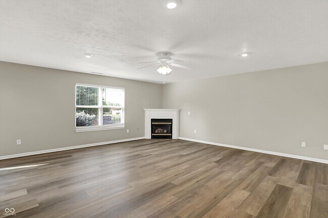 Building Photo - 12059 Seville Rd