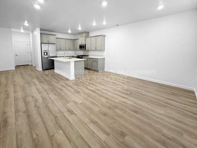 Building Photo - 4120 W Perspective St