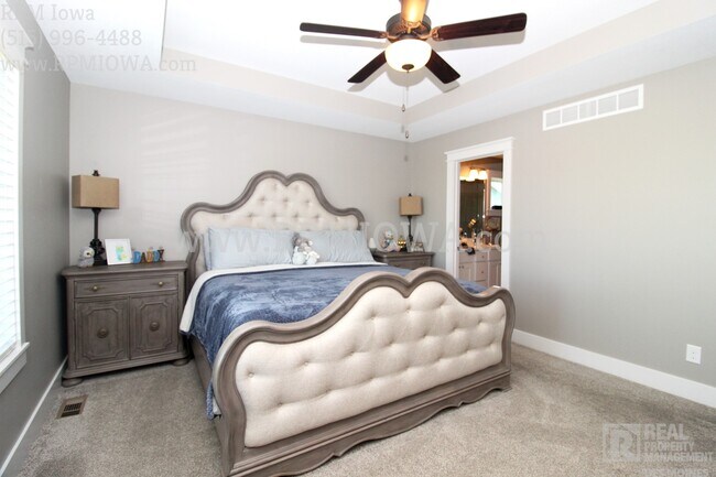Building Photo - Over 2500 Square feet!!! 4 Bedroom, 2.5 Bath Home in Ankeny