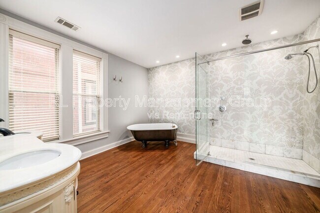 Building Photo - 322 Wilber Ave