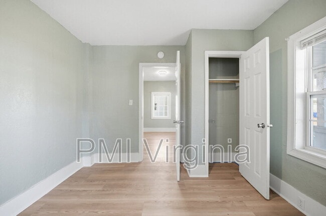 Building Photo - 409 Nevada St