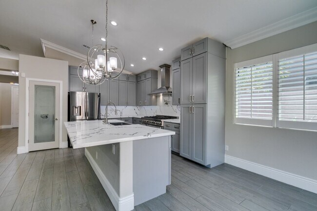 Building Photo - 10002 Long Barrow Ct