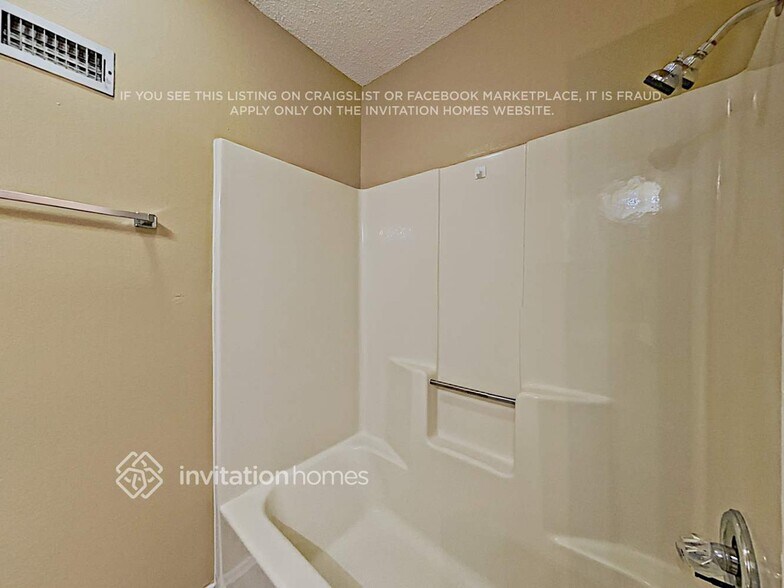 Building Photo - 6620 Basswood Dr