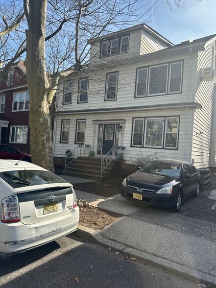 Primary Photo - 28 Lincoln Pkwy