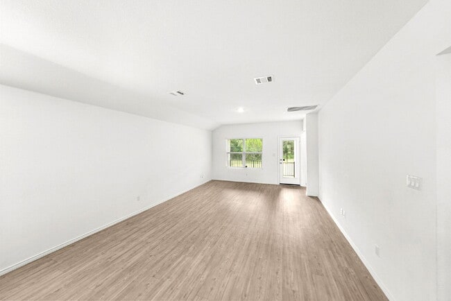 Building Photo - Ready NOW! Greenbelt Wooded Views