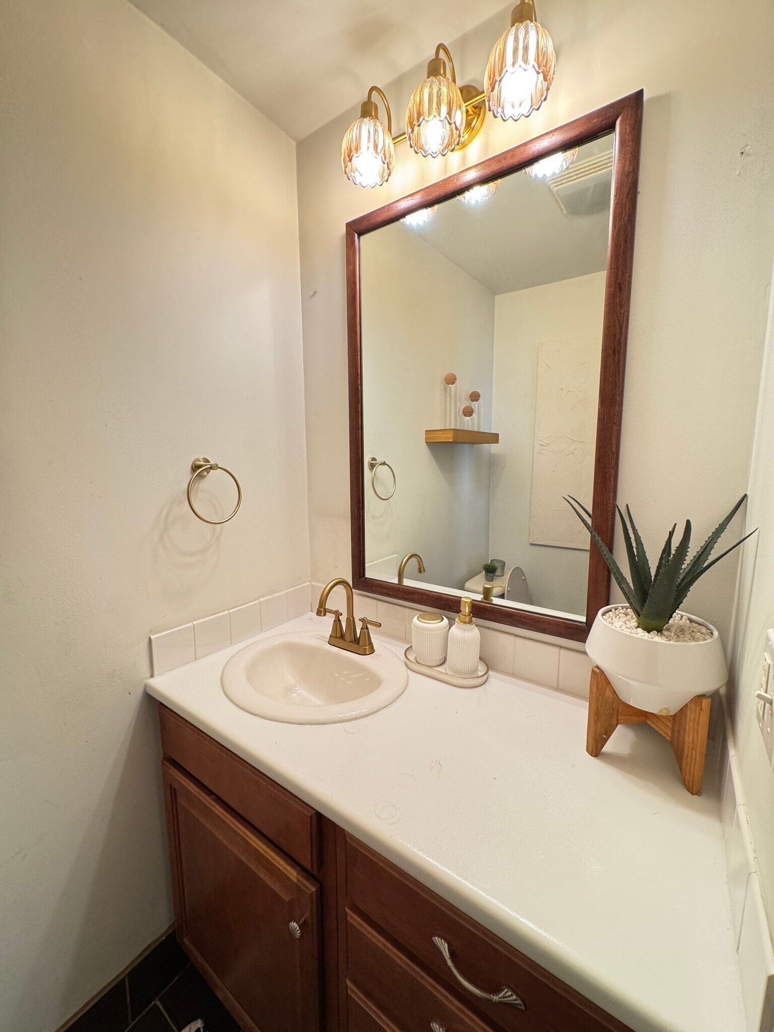 unit A - 951 Tecumseh St