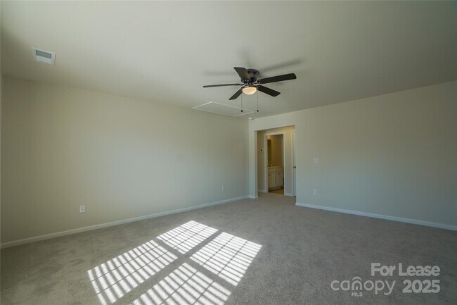 Building Photo - 1411 Caracara Ct