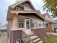 Building Photo - 3 Bedroom Home- Five Points